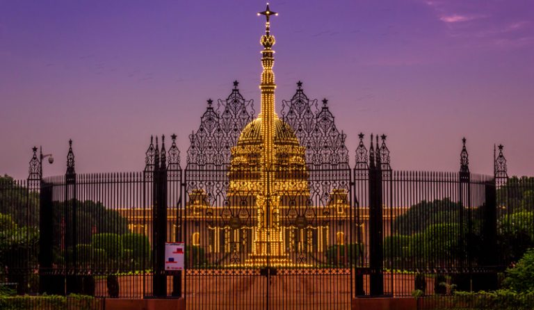 50 Of The Most Incredible Landmarks In India